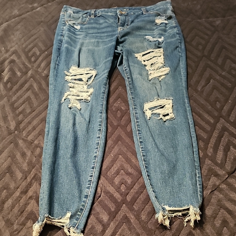American Eagle Outfitters Blue Cropped Distressed Jeans